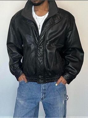 Wilsons Men's Black Lambskin Leather Bomber Jacket